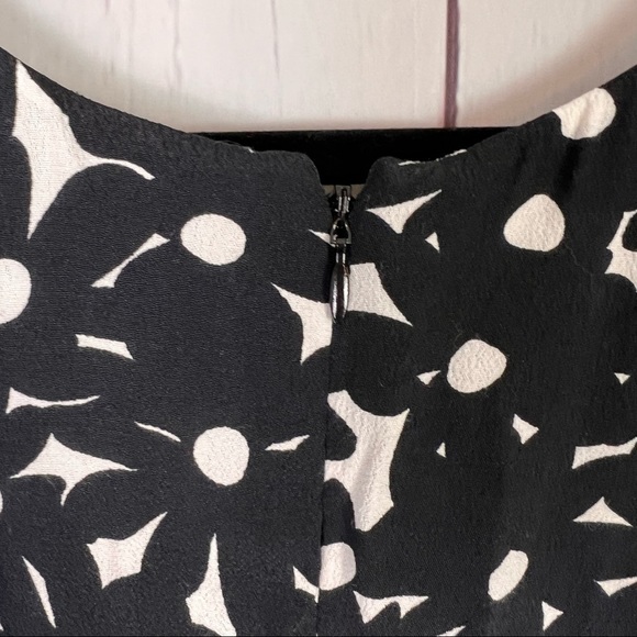 Diane Con Furstenberg | Clara Garden Daisy sleeveless fit and flare floral dress - Picture 12 of 12